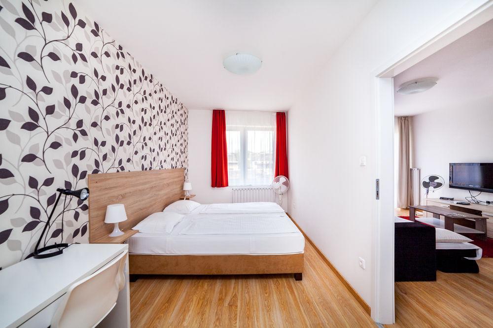 Prince Apartments Apartmanhotel 3*