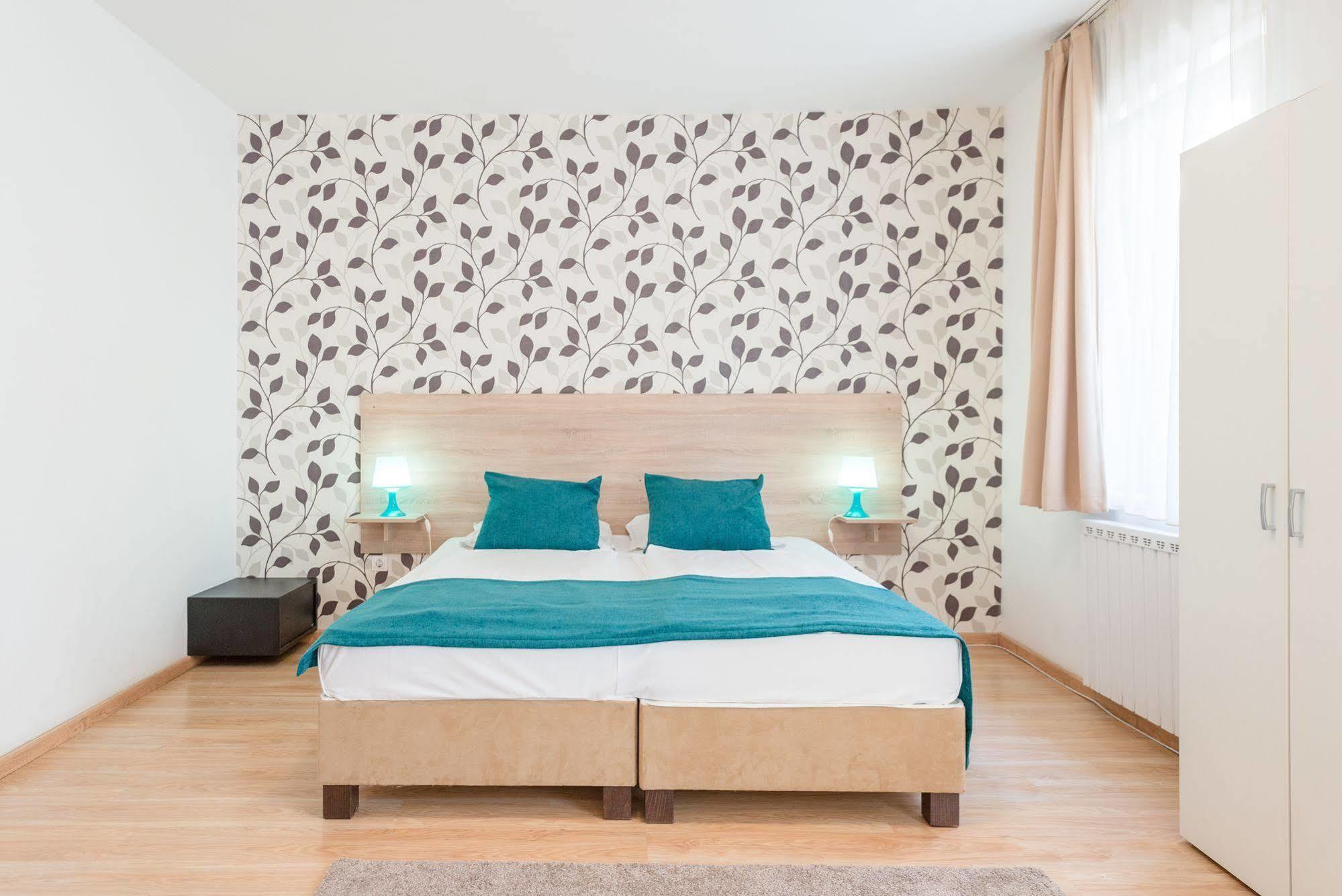Prince Apartments Aparthotel 3*