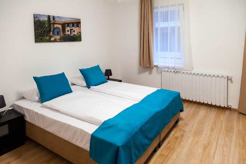 Aparthotel Prince Apartments 3*